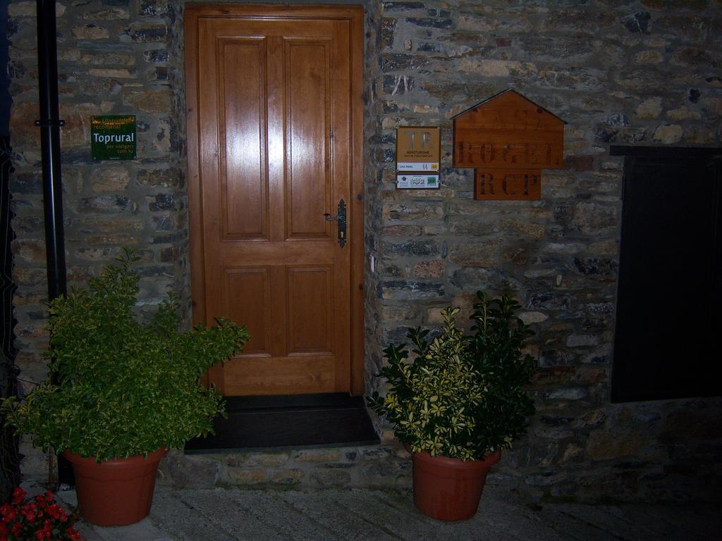 Hostal Casa Rogel Llesuy Exterior foto