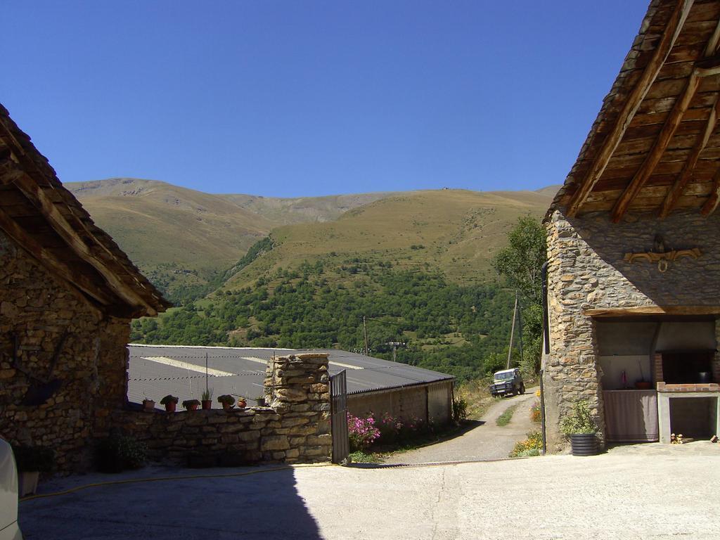 Hostal Casa Rogel Llesuy Exterior foto